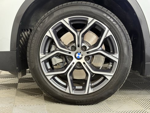 Used 2020 BMW X1 xDrive28i image 11