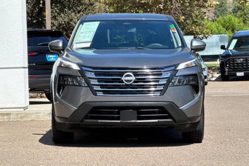 Used 2024 Nissan Rogue SV image 5