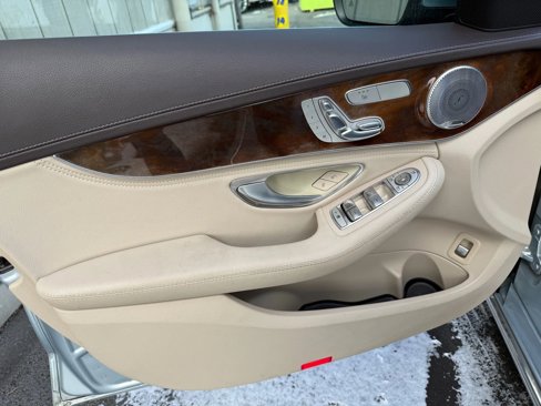 Used 2015 Mercedes-Benz C 300 4MATIC Sedan image 13