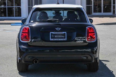 Used 2023 MINI Cooper 4-Door Hardtop image 7