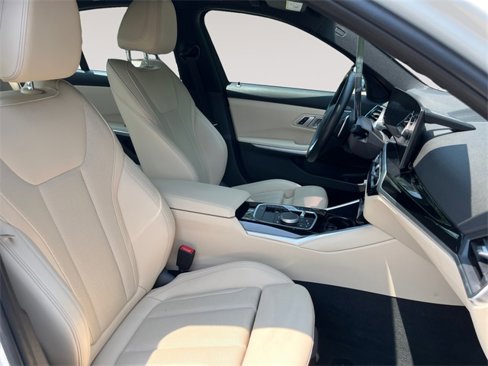 Certified 2023 BMW 330i xDrive Sedan w/ Driving Assistance Package image 15