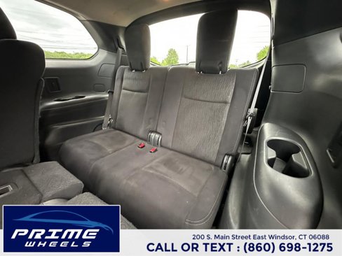 Used 2013 Nissan Pathfinder S image 17