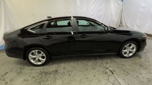 Certified 2023 Honda Accord LX image 9