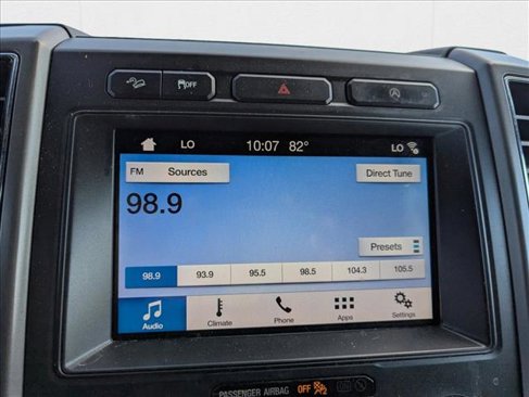 Used 2019 Ford Expedition Max XLT image 17