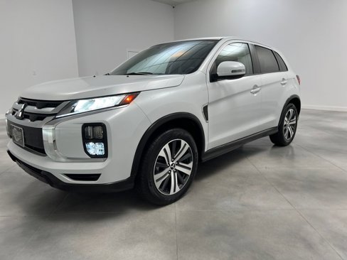 Used 2024 Mitsubishi Outlander Sport SE image 3