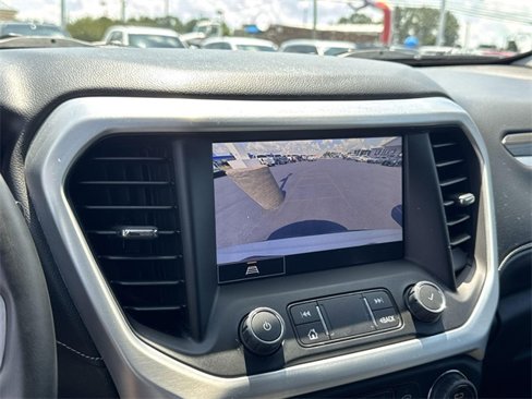 Used 2023 GMC Acadia SLT image 19