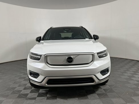 Used 2021 Volvo XC40 P8 Recharge w/ Advanced Package image 4