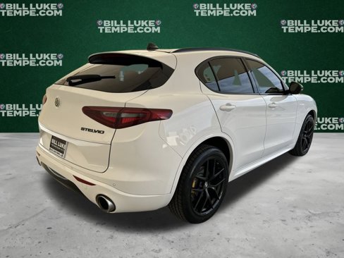 Used 2021 Alfa Romeo Stelvio Ti w/ Nero Edizione image 5