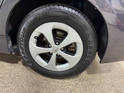 Used 2012 Toyota Prius Three image 57