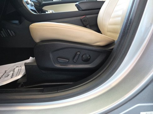 Used 2023 Ford Edge SEL image 9