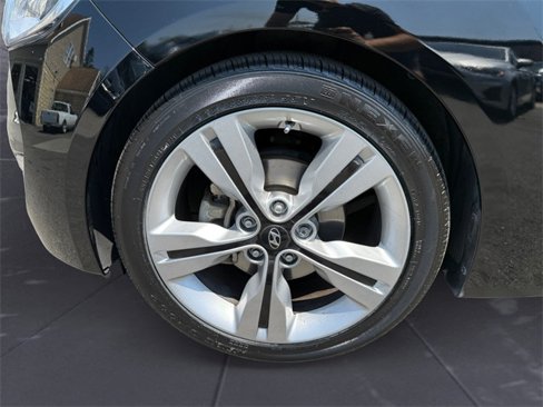 Used 2017 Hyundai Veloster Value Edition image 14