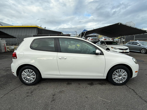 Used 2010 Volkswagen Golf 2-Door image 6