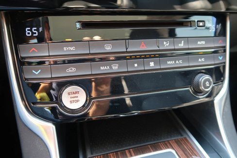 Used 2017 Jaguar XE First Edition image 32
