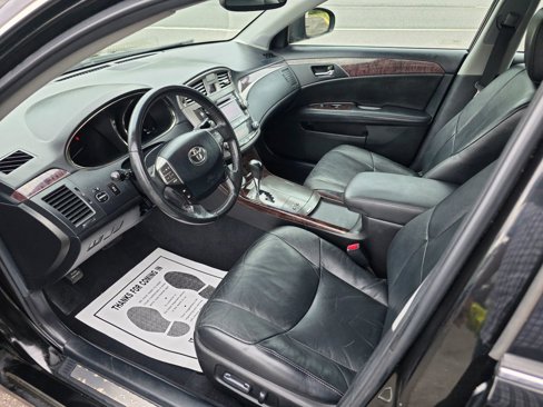 Used 2011 Toyota Avalon Limited image 9