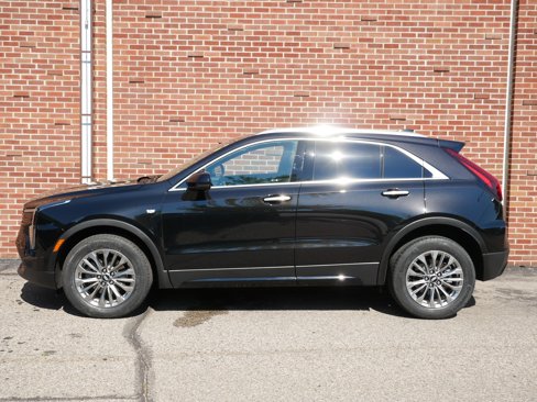 Used 2024 Cadillac XT4 Premium Luxury w/ Technology Package image 2