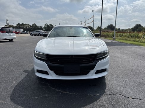 Used 2018 Dodge Charger SXT w/ Blacktop Package image 8