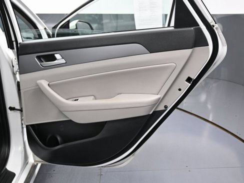 Used 2016 Hyundai Sonata SE image 35