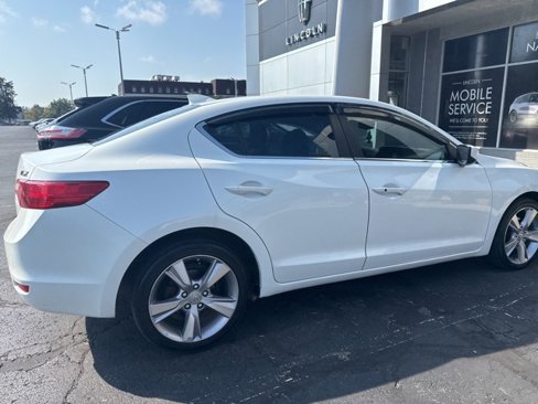 Used 2013 Acura ILX w/ Technology Package image 6