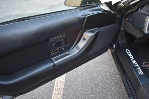 Used 1990 Chevrolet Corvette Convertible image 11
