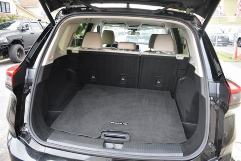 Used 2024 Nissan Rogue SV image 35