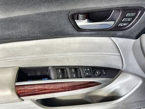 Used 2015 Acura TLX image 15