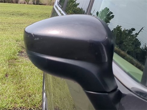 Used 2022 Chrysler Voyager LX image 12
