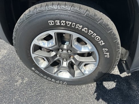 Used 2019 Jeep Cherokee Trailhawk w/ Comfort & Convenience Group image 30