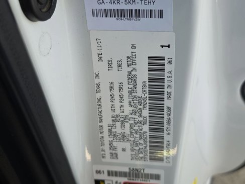 Used 2018 Toyota Tacoma SR image 34
