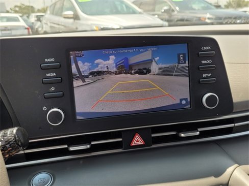 Used 2023 Hyundai Elantra SEL image 26