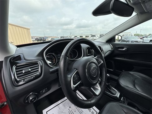 Used 2019 Jeep Compass Limited image 11