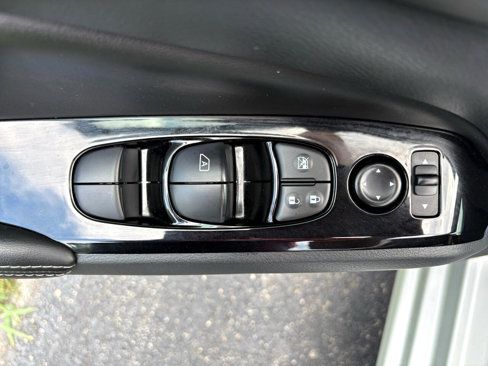 Used 2023 Nissan Altima 2.5 SV image 10
