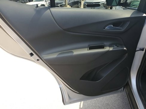 Used 2022 Chevrolet Equinox LT w/ LPO, Cargo Package image 15