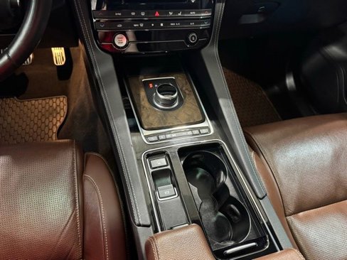 Used 2019 Jaguar F-PACE S image 16