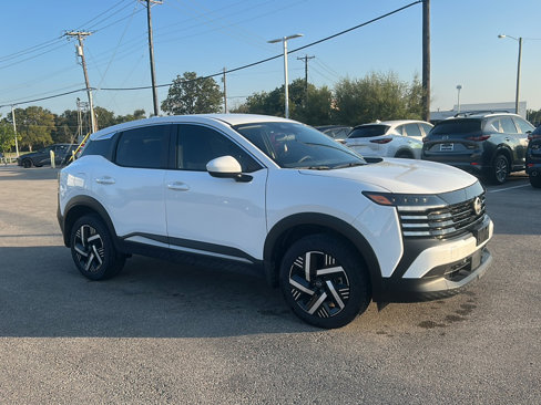 Used 2025 Nissan Kicks SV image 3