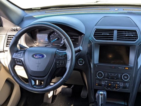 Used 2018 Ford Explorer XLT w/ Equipment Group 202A image 28