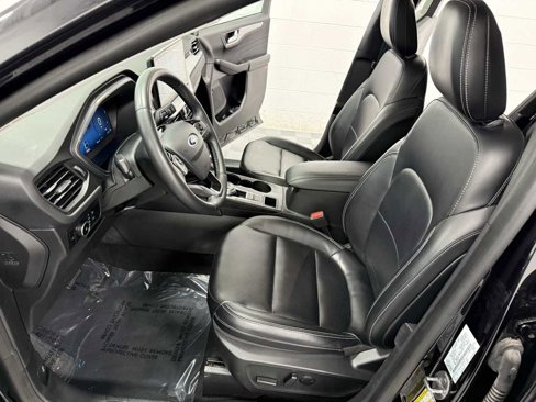 Used 2023 Ford Escape Platinum image 11
