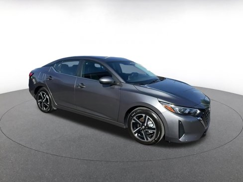 Used 2024 Nissan Sentra SV image 2