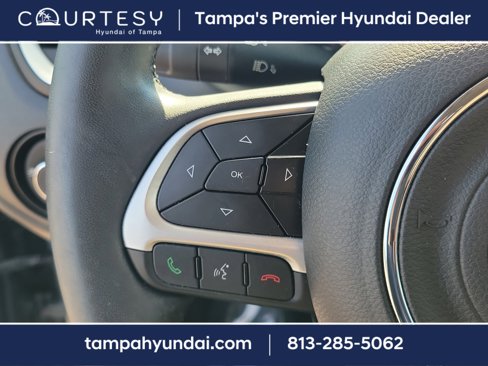 Used 2018 Jeep Renegade Latitude image 25