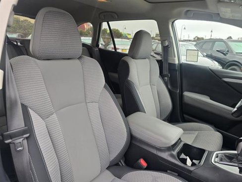 Used 2022 Subaru Outback Premium image 14