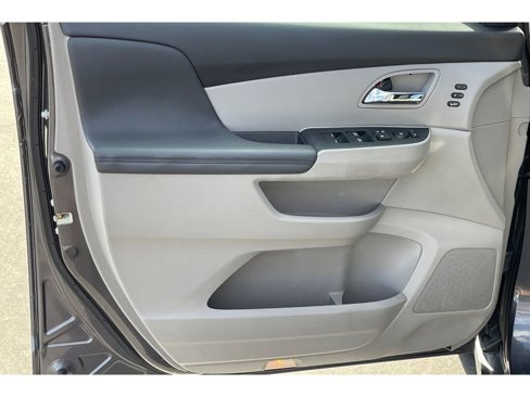 Used 2016 Honda Odyssey Touring Elite image 11