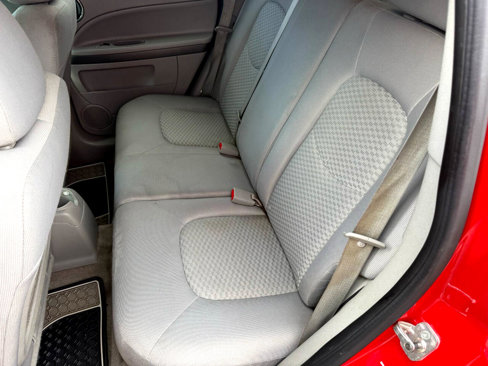 Used 2009 Chevrolet HHR LS image 10