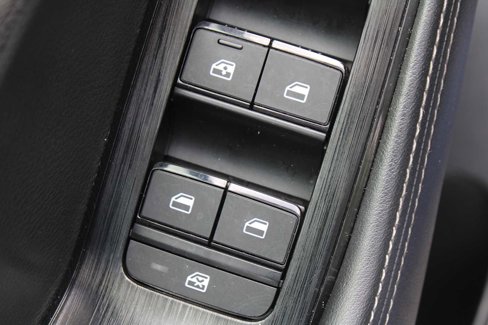 Used 2023 Nissan Rogue SV image 19