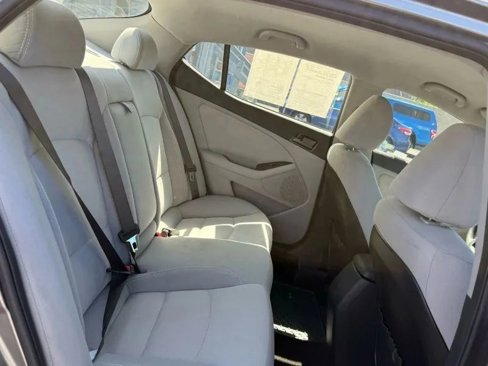 Used 2012 Kia Optima LX image 10