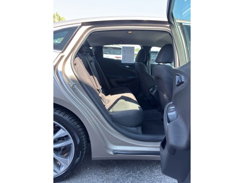 Used 2022 Chevrolet Malibu LT image 12