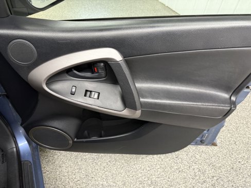 Used 2007 Toyota RAV4 Sport image 33