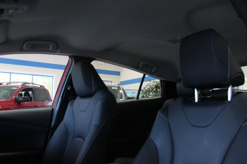 Used 2021 Toyota Prius Prime Limited image 9