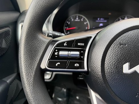 Used 2023 Kia Seltos LX image 25