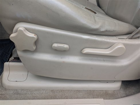 Used 2014 Chevrolet Suburban LT image 21