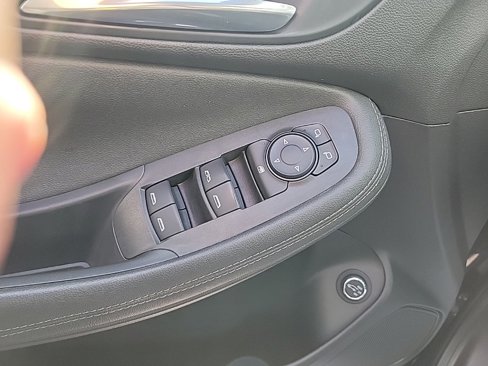 Used 2020 Buick Encore GX Select image 6