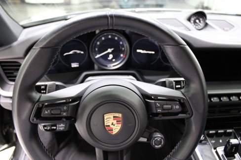 Used 2023 Porsche 911 Carrera image 6